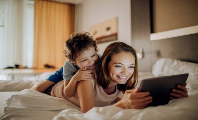 hotel-qualità-aria-interna-camera-donna-bambino